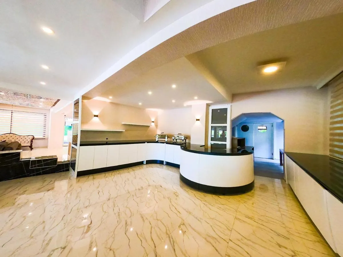 Bir Hotel Antalya 2*,